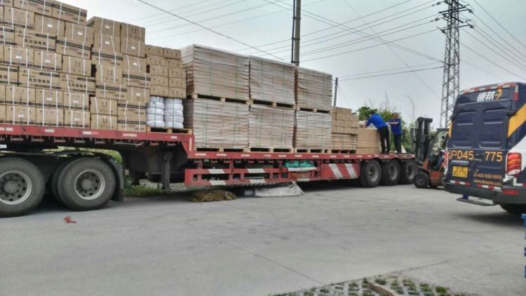 最后一車裝載即將結(jié)束